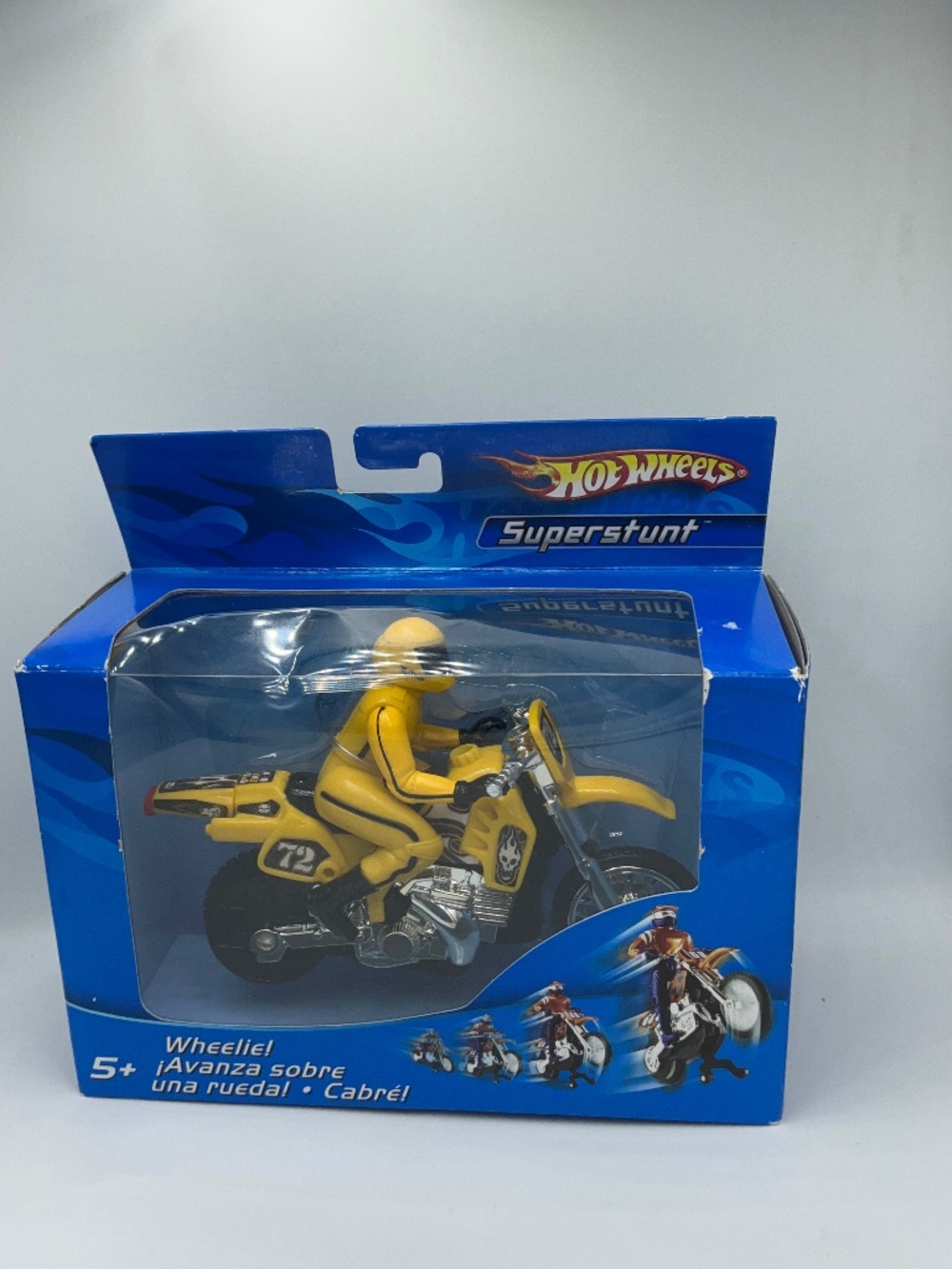 Hot Wheels Superstunt Wheelie Motorbike Yellow 2006 Mattel K0448 NIB Vintage Toy